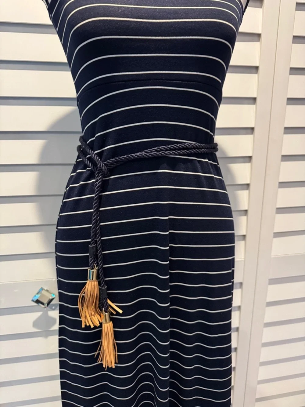 Ann Taylor NWOT Rope Tassel Belt in Navy/ Tan. Many ways to wear it.